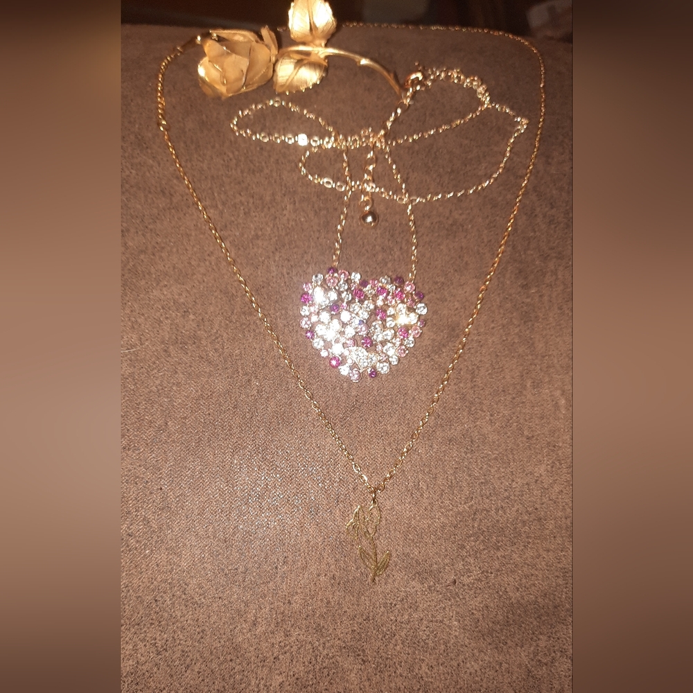 3 pieces Romantic romantic jewelry lot goldtone heart/floral - Picture 4 of 13